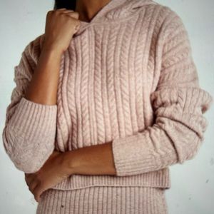 Express cable knit hooded seater in blushing mauve